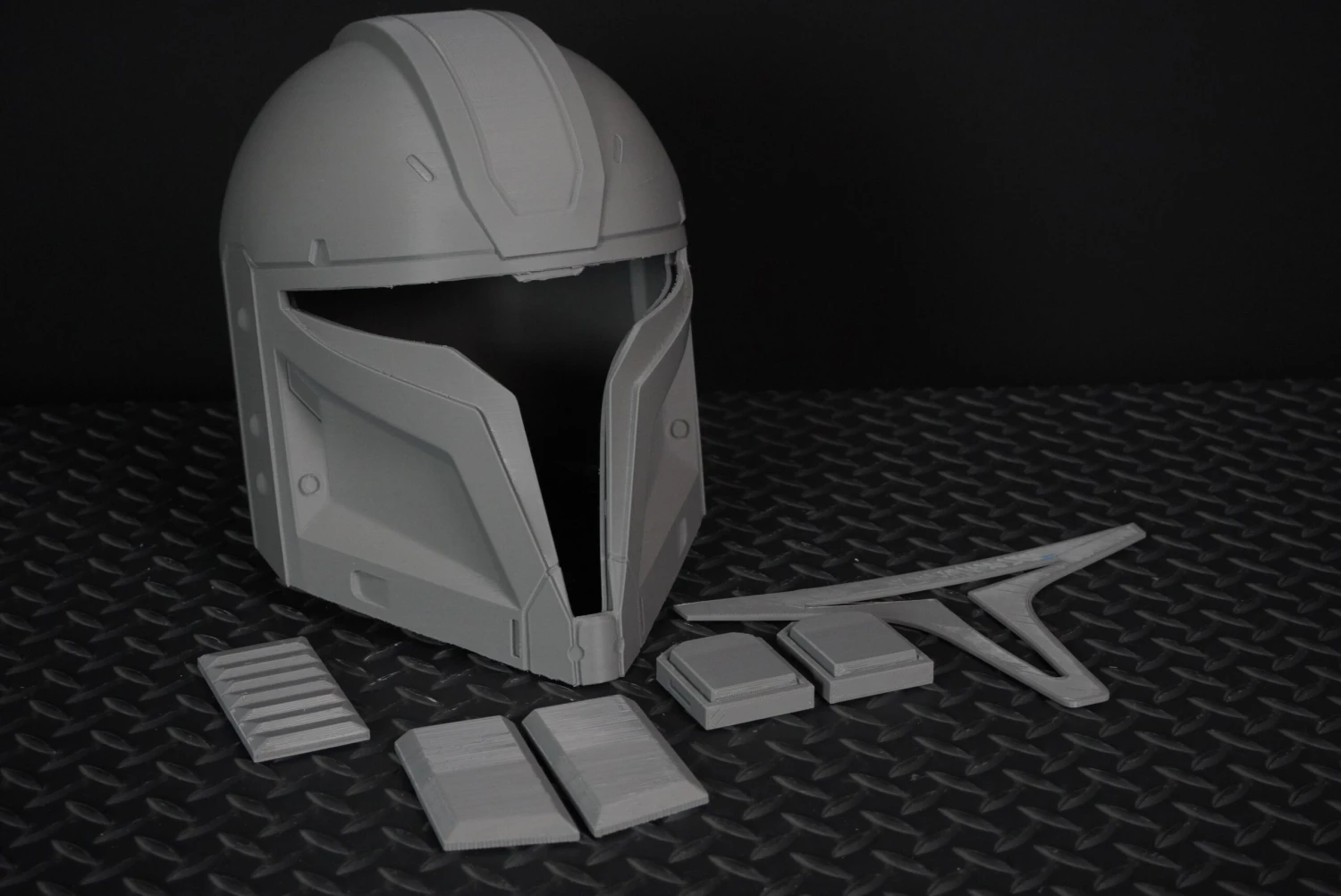 Mando Spartan Helmet - Star Wars Based - DIY 7 Mando Spartan Helmet - Star Wars Based - DIY - Image 5