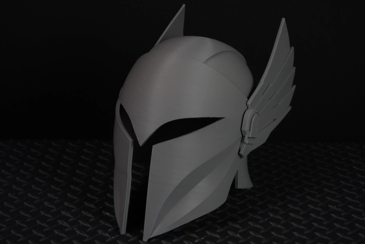 Medieval Bo Katan Helmet - DIY 4 Medieval Bo Katan Helmet - DIY - Image 2