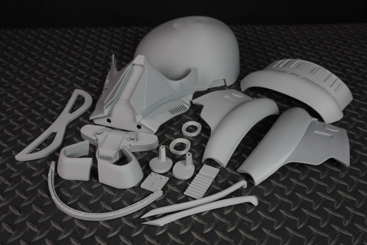 Death Trooper Helmet - DIY 7 Death Trooper Helmet - DIY - Image 5