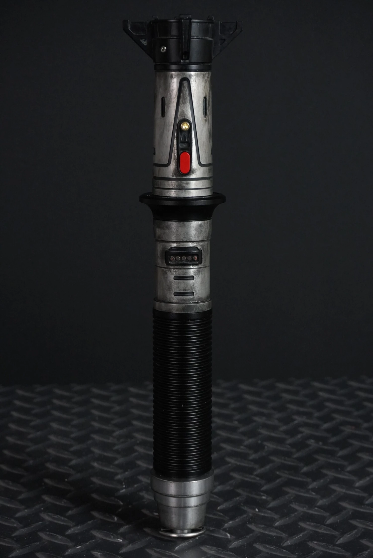 Baylan Skoll Neopixel Lightsaber W/ Blade - Lightsaber Collection 14 Baylan Skoll Neopixel Lightsaber W/ Blade - Lightsaber Collection - Image 12